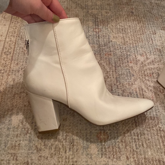 Steve Madden white booties - Picture 2 of 4